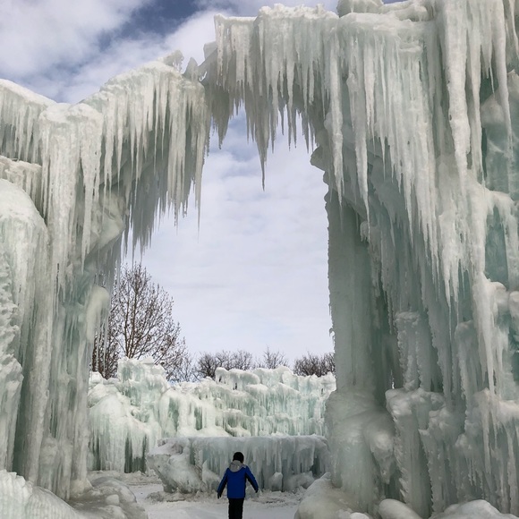Meet your Posher, Jennifer - Picture 3 of 8